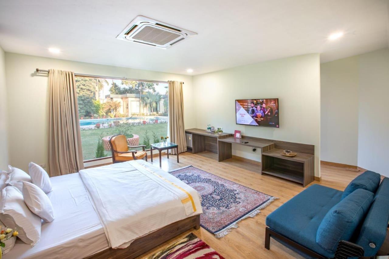 The Radha Ashok Hotel 4*